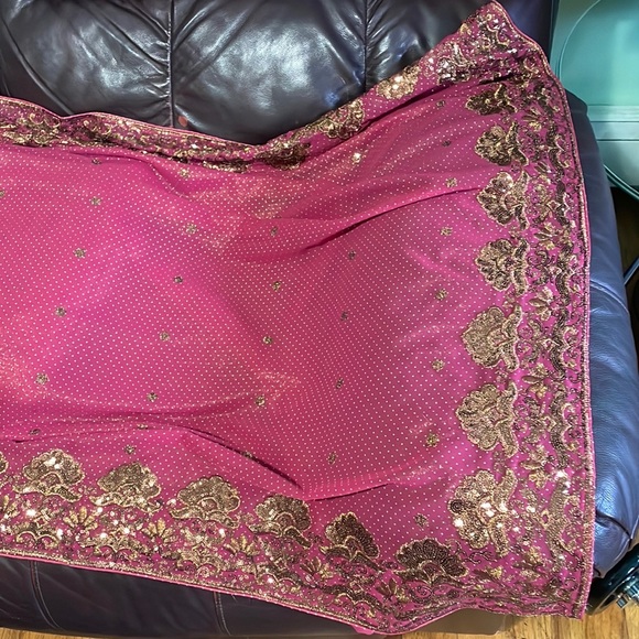 Deep pink beautiful colors with copper golden border & aachall & ready made blou - Picture 4 of 6